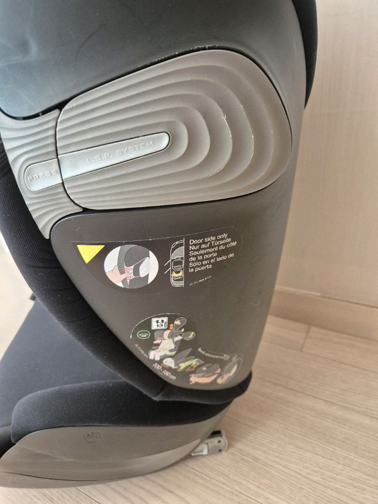 싸이벡스 SOLUTION S I-FIX 주니어 카시트 이미지