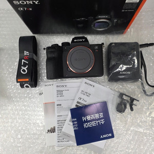 소니a7r4a 천컷대사용 판매합니다 상태는신동급입니다 타기종교환가능