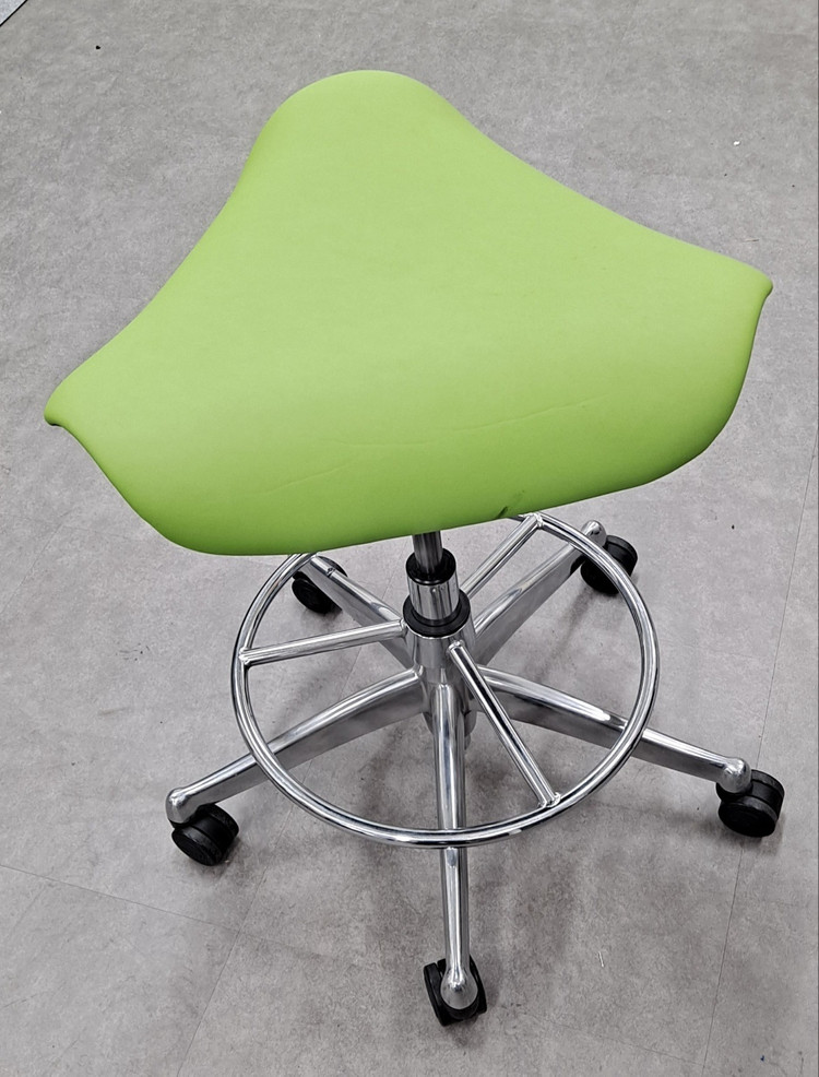 휴먼스케일 새들 스툴 의자 (Humanscale Saddle Stool Chair, 녹색) 이미지