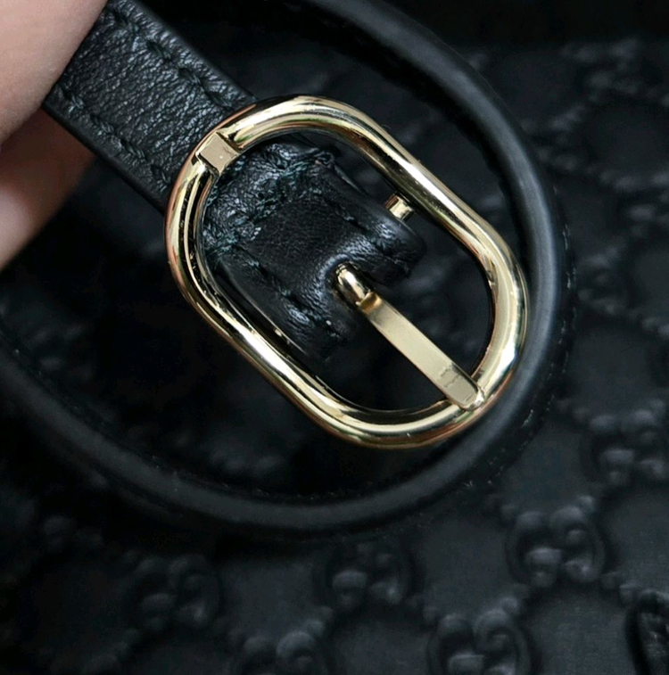 정품 구찌 미니 크로스백(시착미사용제품)급처분가 에눌가능--6