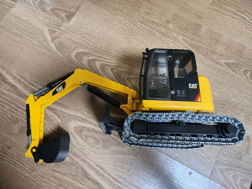 브루더 중장비(트레일러, 포크레인 2종, 불도저, 백호로더) 판매--3