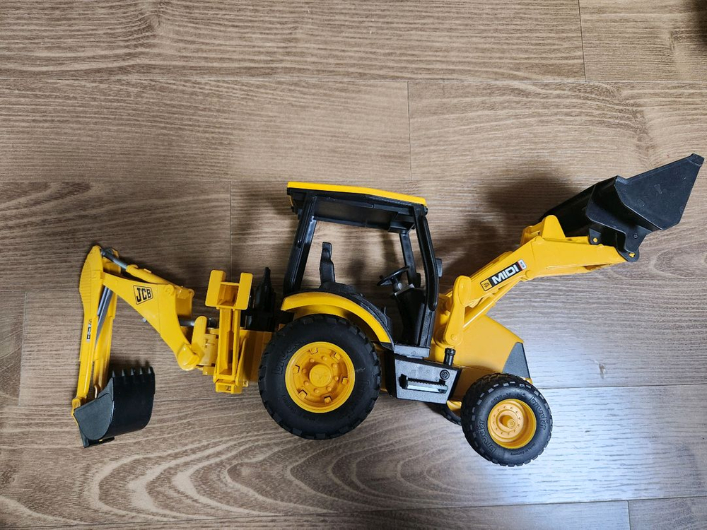 브루더 중장비(트레일러, 포크레인 2종, 불도저, 백호로더) 판매--4