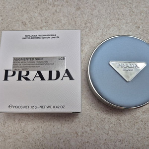 프라다 리빌 메쉬 쿠션 블루 에디션 LC5