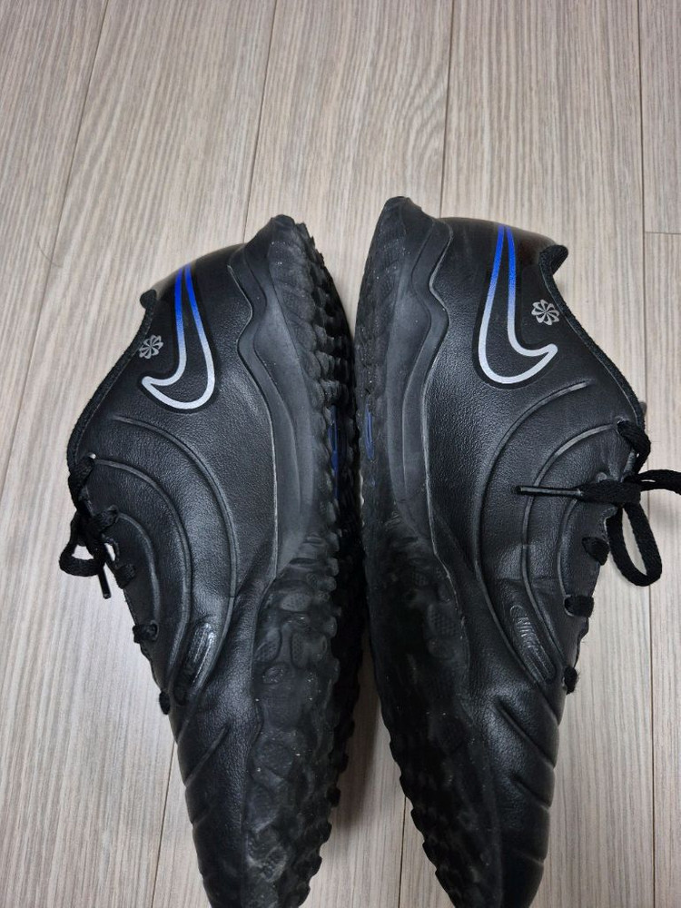 나이키 풋살화 235사이즈--4