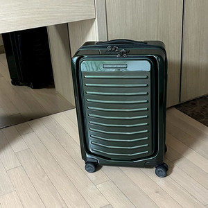 [새상품] 포르쉐 캐리어 기내용 21인치 (WAP0350240SRHB) 로드스터 하드 비지니스 트롤리