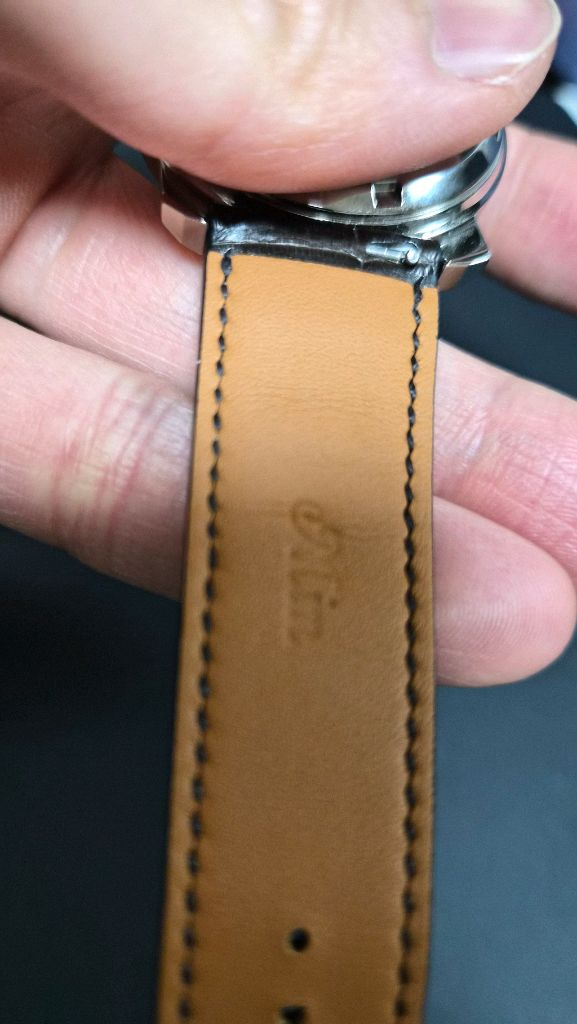 빈치하다 악어스트랩--2