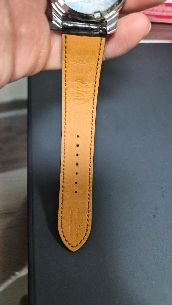 빈치하다 악어스트랩--3