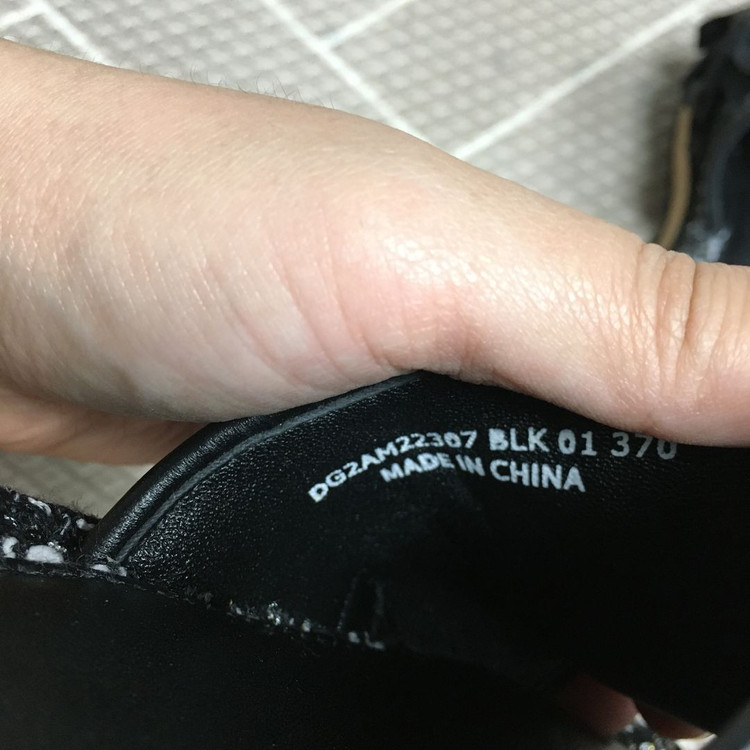 새상품 22 슈콤마보니 리본 슬리퍼 샌들 240--2