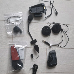 카르도 프리컴 4x 풀세트팔아요