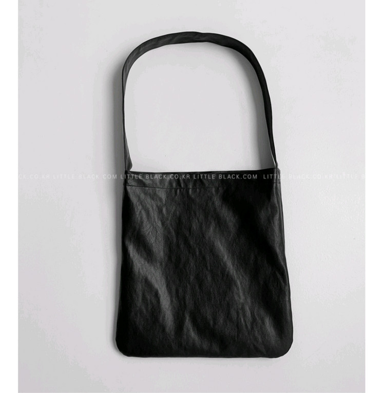 리틀블랙 페이크레더가방--3