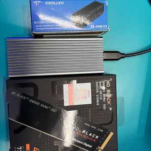 WD sn850x 4tb (미개봉 정발)+ 커세어 mp510 1tb(직구 중고)