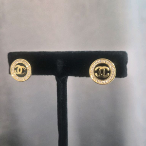 샤 귀걸이 심플귀걸이 금장 고급귀걸이 (새상품)