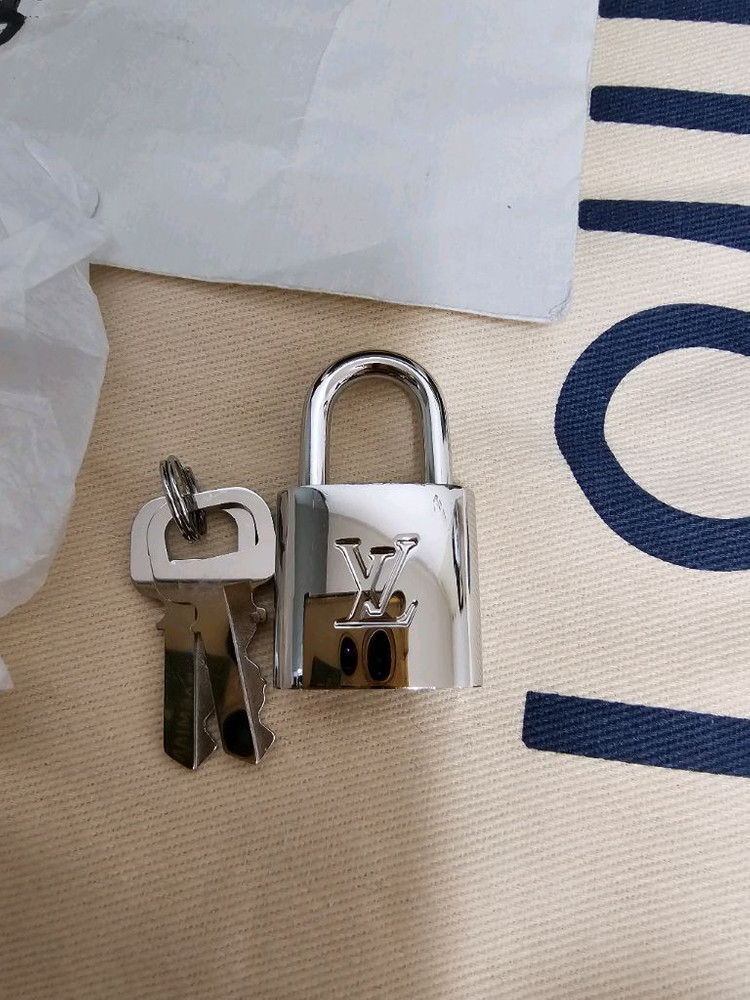 루이비통 한정판 퍼렐 골프공 마카사르 키폴50 이미지