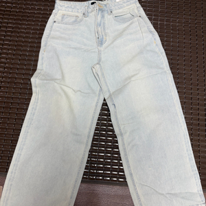 무탠다드 엑스트라 와이드 데님 블리치 32사이즈