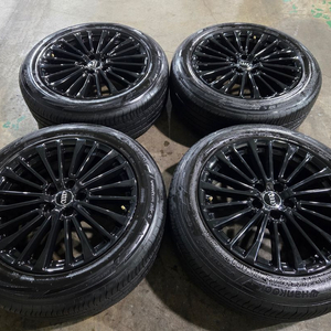 아우디 A6 마차 18인치 정품 휠타이어