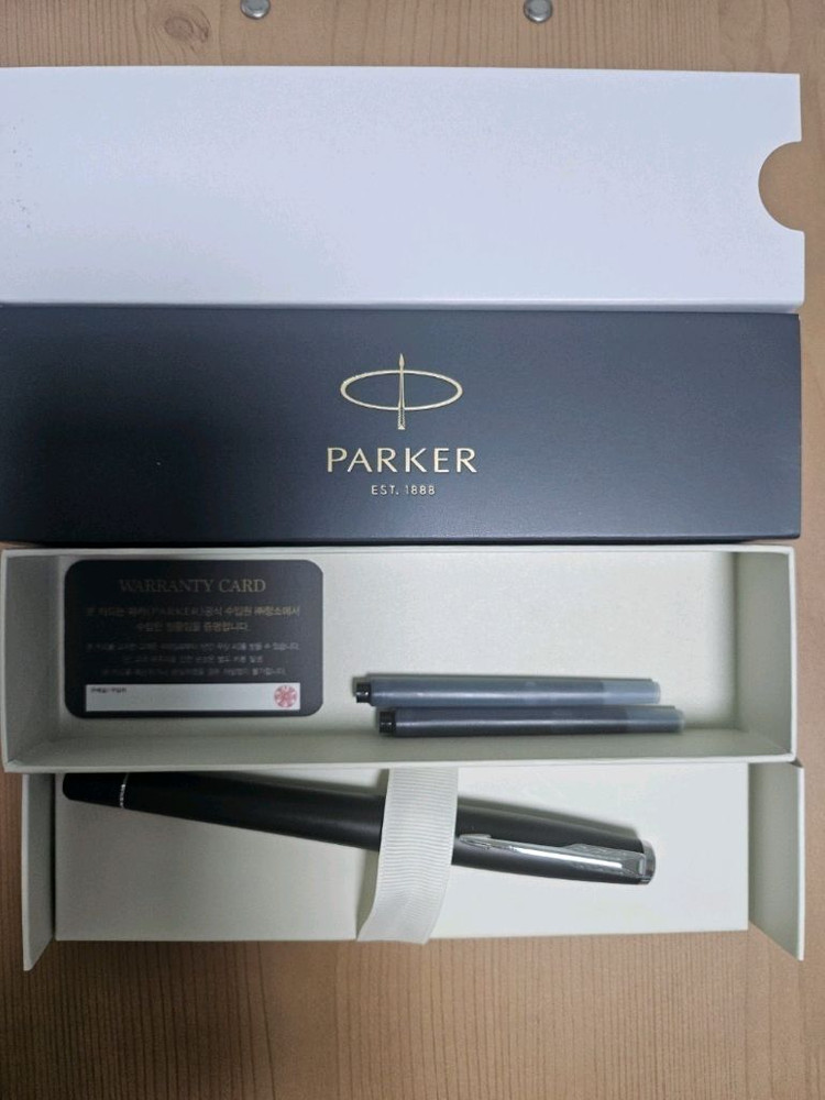 파카 어번 코어 뮤티드 매트블랙 만년필--2