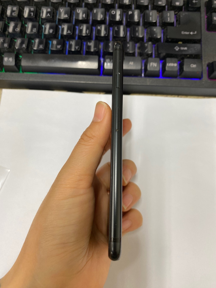 .아이폰7 매트블랙 액정SS급 128GB 무잔상 배터리100% 레트로감성 인스타 카메라폰 사진폰 501304 이미지