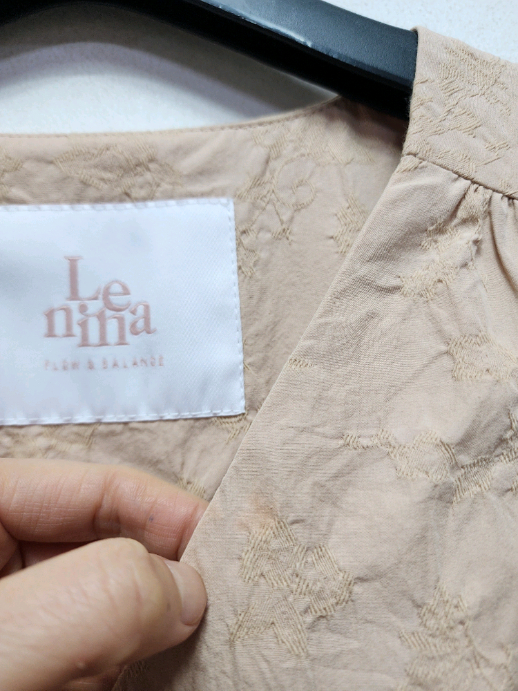 르니나 시아 볼륨 v넥 원피스--6