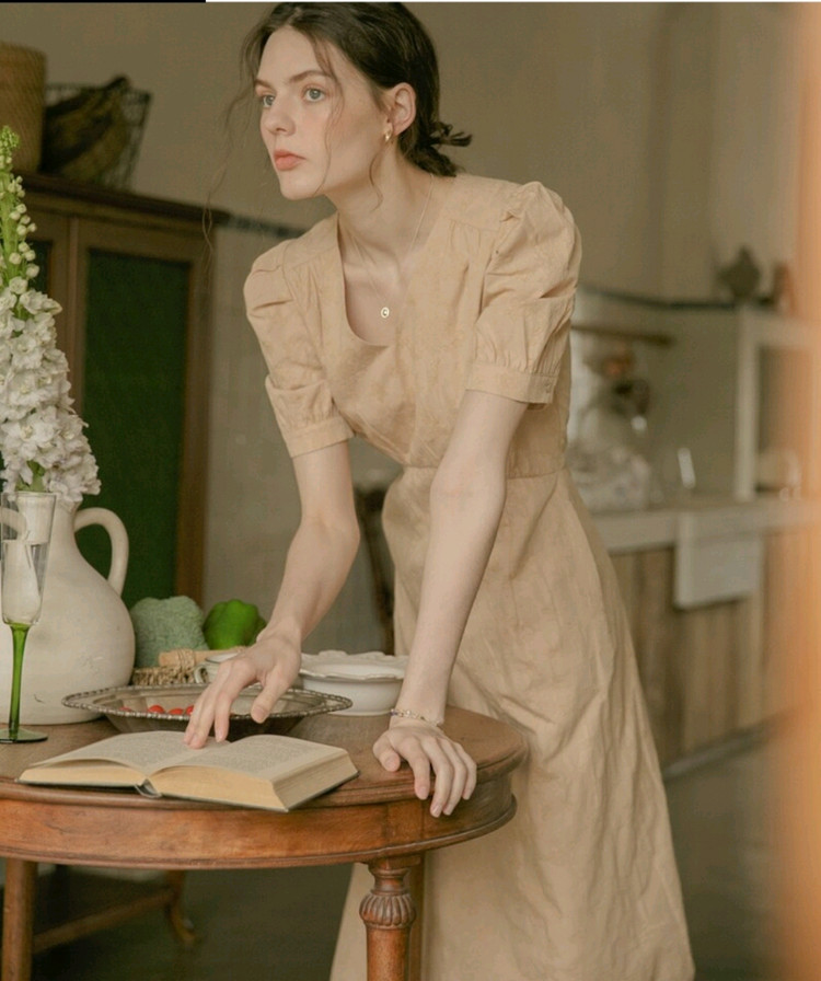 르니나 시아 볼륨 v넥 원피스--7