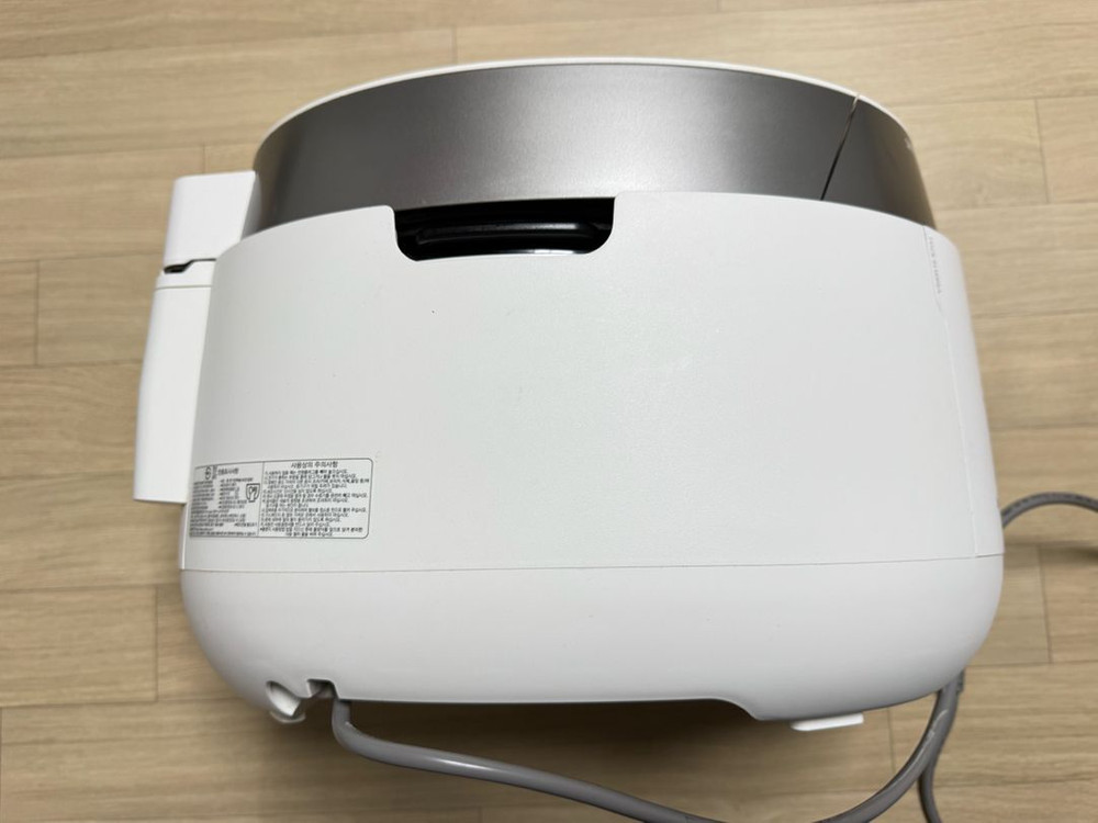 쿠쿠전자 10인용 IH 트윈프레셔 마스터셰프 전기 압력 밥솥(CRP-LHTR1010FWM)--3