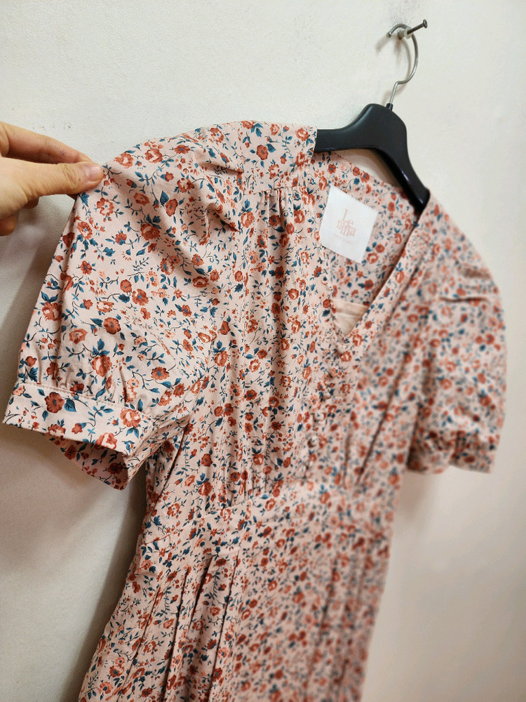 르니나 잔꽃 퍼프 슬리브 원피스--2