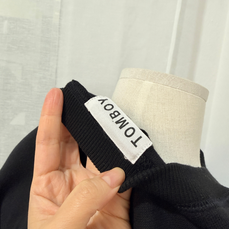 스튜디오톰보이 블랙 절개 맨투맨 스웻셔츠 4235--4