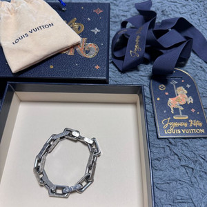 루이비통 버질아블로 체인 팔찌 M사이즈 이미지