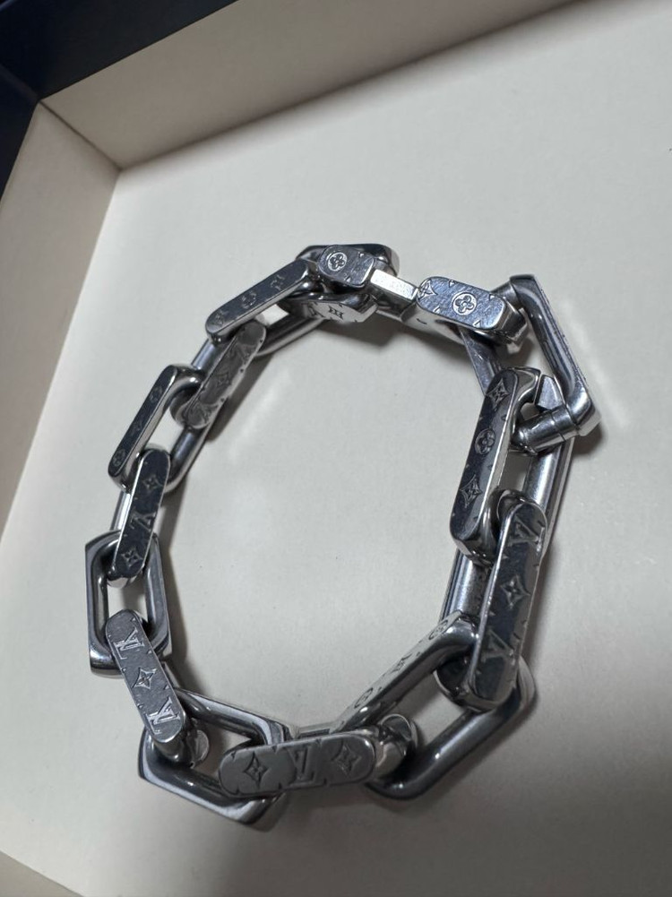 루이비통 버질아블로 체인 팔찌 M사이즈 이미지