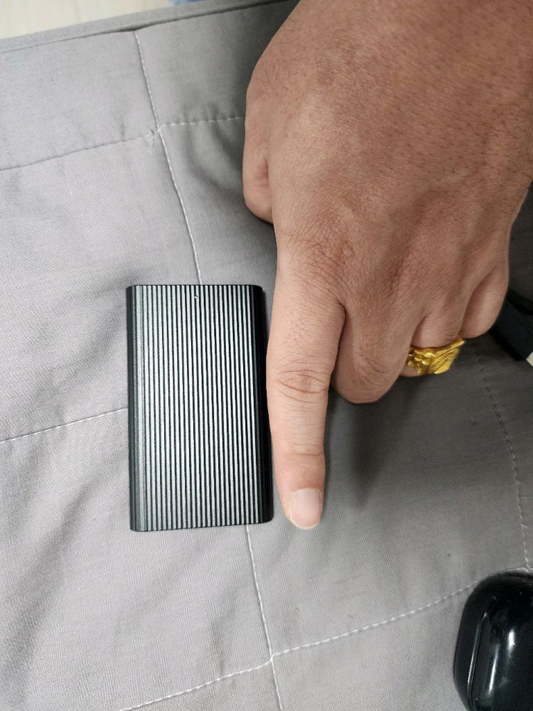 포터블 소니 ssd 960기가 외장하드입니다모델명은 SL-e1 960기가입니다--1