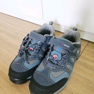 (새상품) 티뷰크 안전화 250