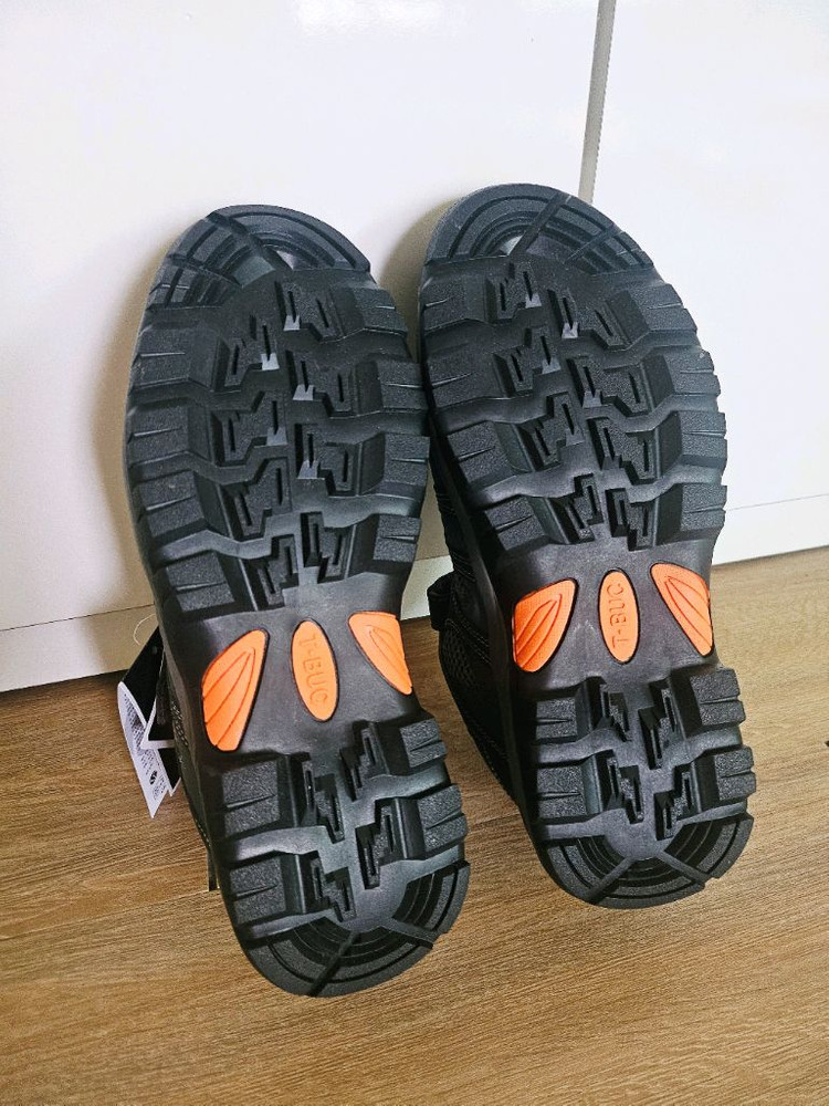 (새상품) 티뷰크 안전화 250--2