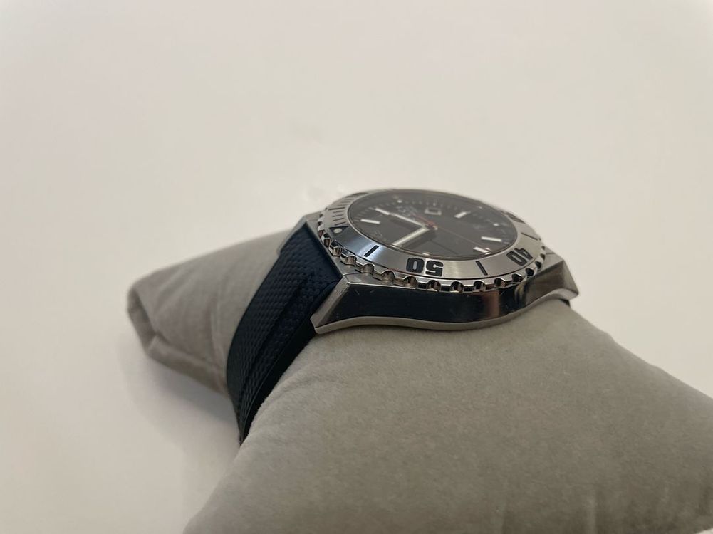 구찌 오토매틱 다이버 시계 판테온(YA115211)--4