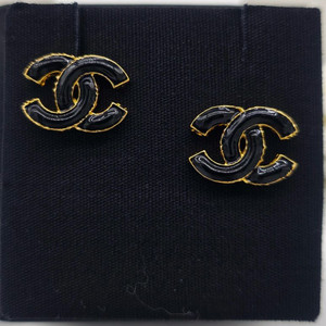 샤넬 귀걸이 미개봉