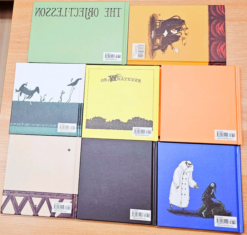 에드워드 고리 시리즈 미스터리 그래픽 노블 공포 어른 동화 고전 설화 독이 든 사탕 이상한 소파 하프 핸드카 사촌--3