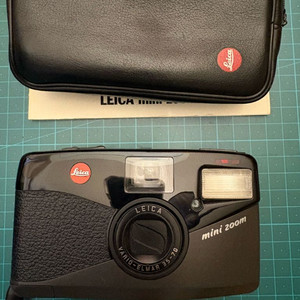 라이카 미니줌 케이스/매뉴얼 포함