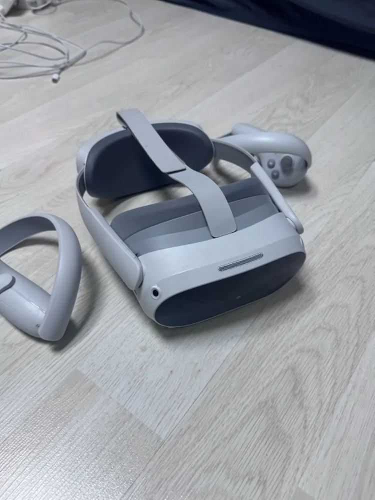 pico4 VR 256GB 판매합니당 - 안심되는 중고거래