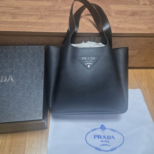 프라다 토트백
