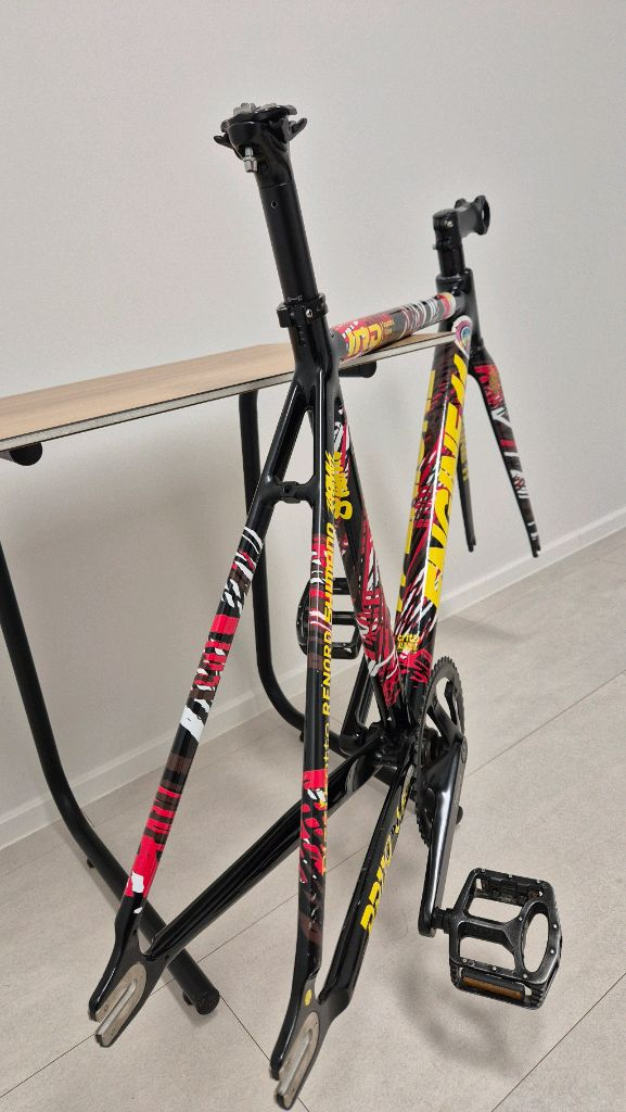 엔진11 ird 팀에디션 프레임셋 팝니다. 이미지