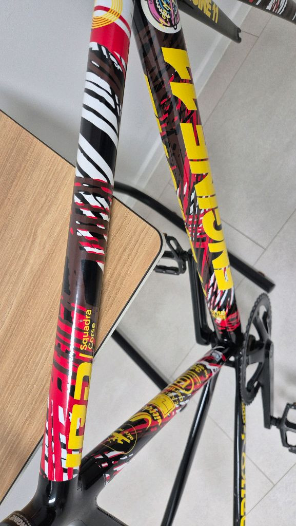 엔진11 ird 팀에디션 프레임셋 팝니다. 이미지