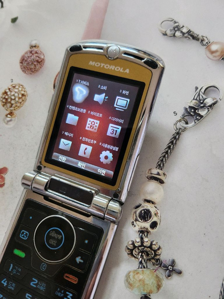 공신폰 모토로라 ms500w 레이저룩 학생폰 이미지