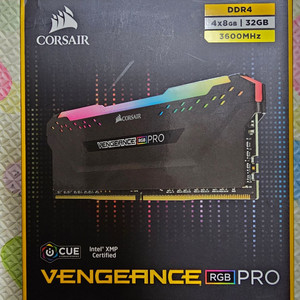 커세어 Vengeance RGB PRO DDR4 3600 32GB (8GB×4)