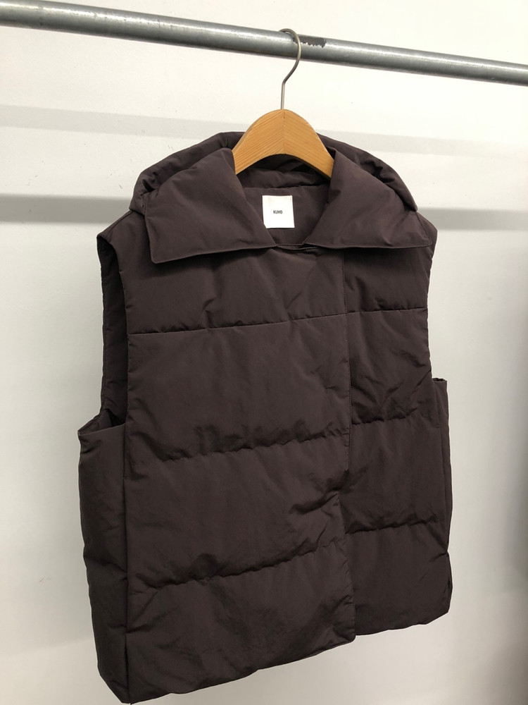 구호 24 라이트 다운 후드 패딩 베스트 55--1