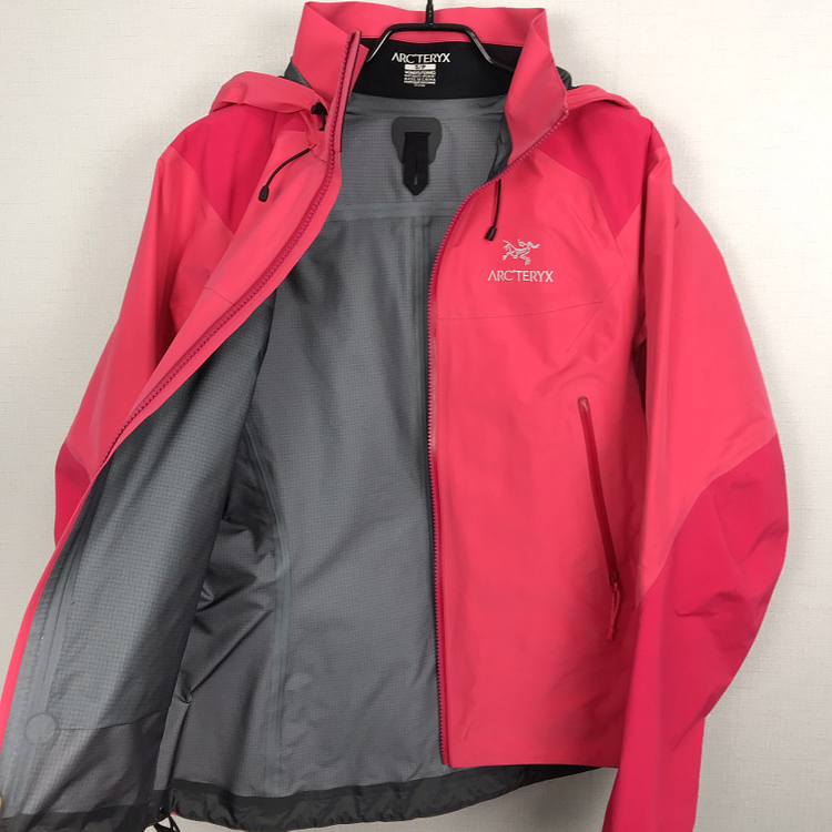 아크테릭스 고어텍스 바람막이 자켓 여성S 이미지