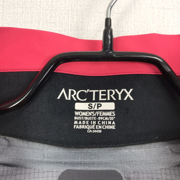 아크테릭스 고어텍스 바람막이 자켓 여성S 이미지