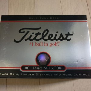 스포츠용품 : 골프공(타이틀리스트, 캘러웨이 등), 농구공, 모자 등