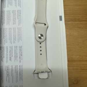 정품 새상품 Apple 애플워치 SE 3 40mm , 스타라이트 스포츠 밴드 S/M 이미지