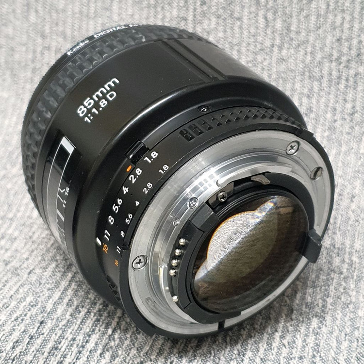 니콘 AF85mm f/1.8D 렌즈 (박스풀)--6