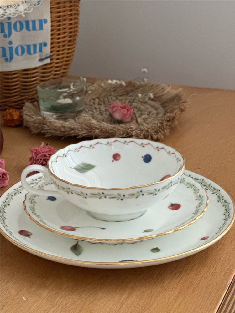 단종된 일본산 노리다케 홍차잔 접시 세트 이미지