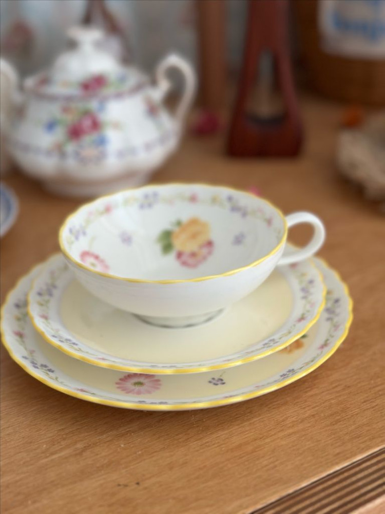 단종된 일본산 노리다케 홍차잔 접시 세트 이미지