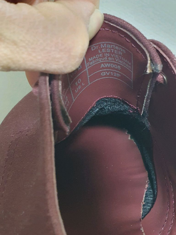닥터마틴 버건디 색상 스니커즈 265 이미지